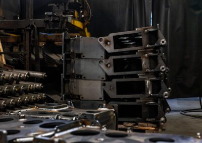 Componente saldato con tecnologia robotizzata certificata, garantendo alta precisione e qualità nelle lavorazioni industriali