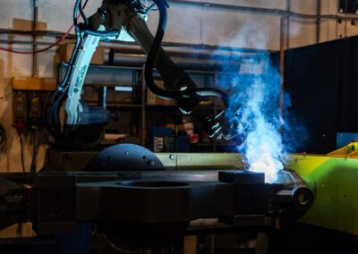 Componente saldato con saldatura robotizzata certificata, per garantire precisione e qualità nelle applicazioni industriali